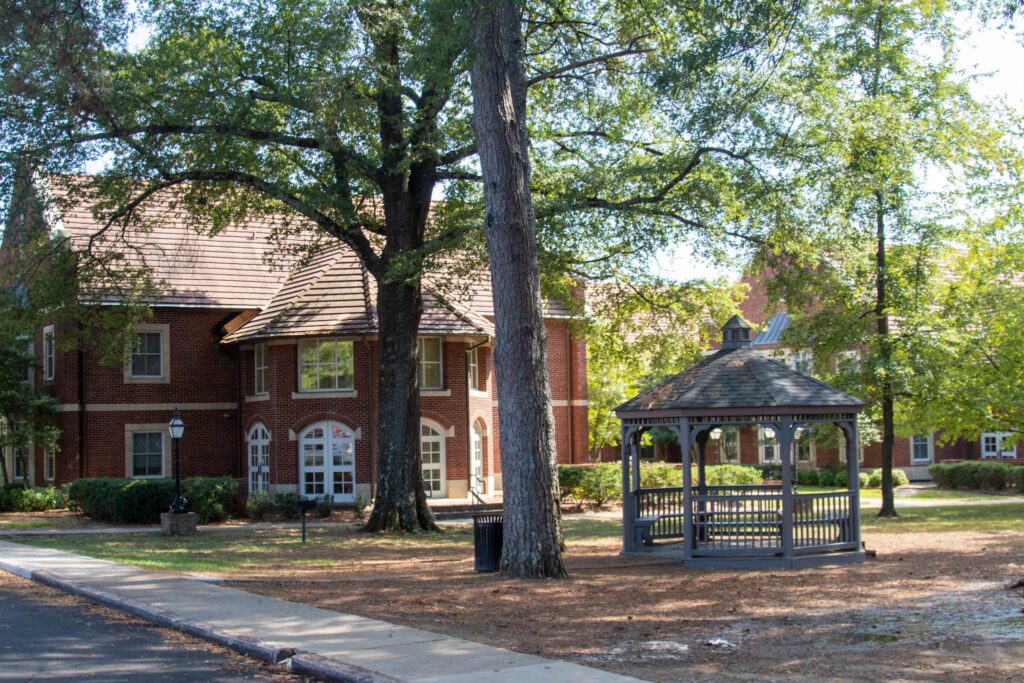 A photo of the Houses.